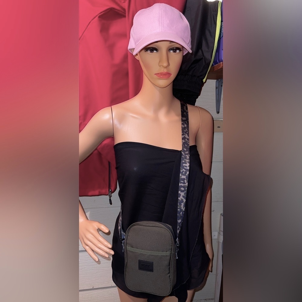 PINK VICTORIA SECRET Taffeta Crossbody Sports Bag In Olive Green Camo - Picture 3 of 12